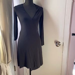 M0851 wrap dress size M